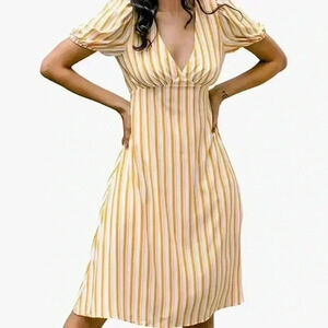 NWT CUPSHE Women's V Neck Striped Tie Back A Shape Knee Length Dress Siz…